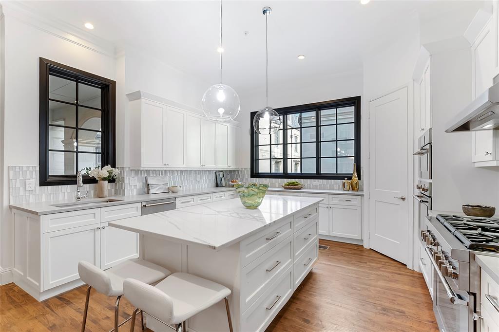 Lexington State Thomas - Residential