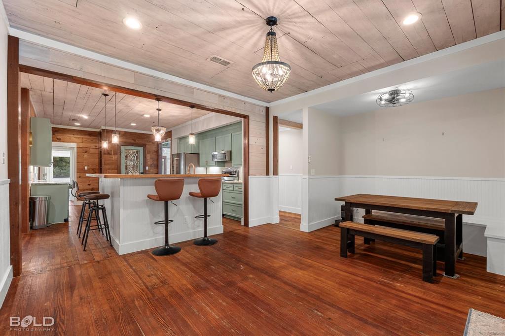 2884 Lakewood Drive