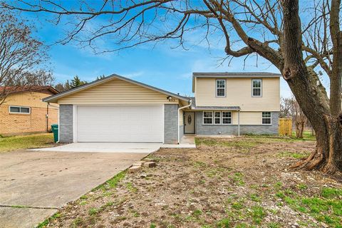 Photo of 813 S Valentine Drive, Sherman, TX 75090 (MLS # 21204042)