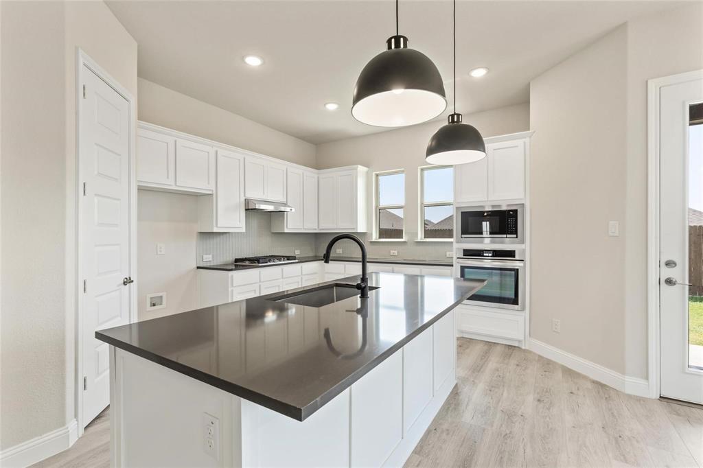 Sheppards Place Ph 1 - Residential Lease