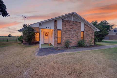 Photo of 720 S Houston Street, Edgewood, TX 75117 (MLS # 21349558)