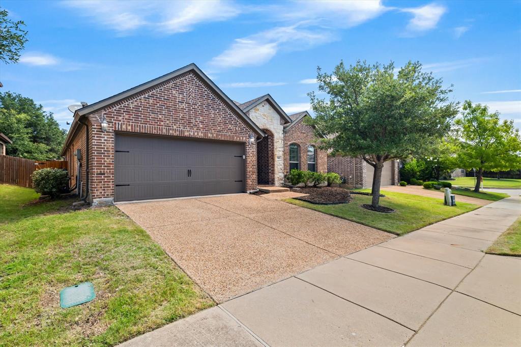 945 Lake Meadow Lane