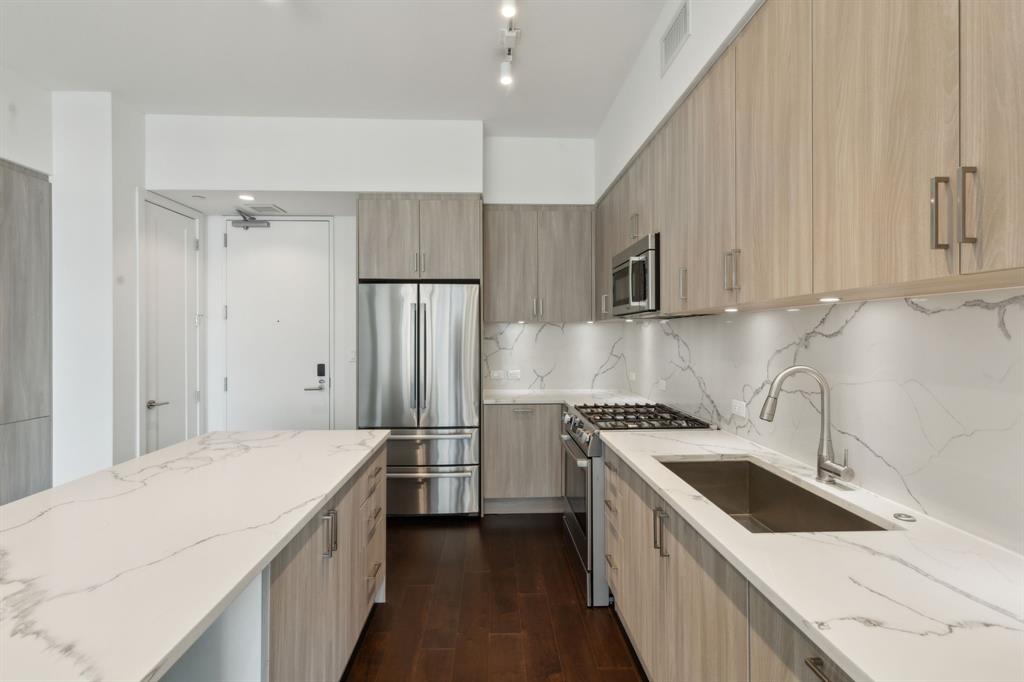 2120 Olive Street 2204