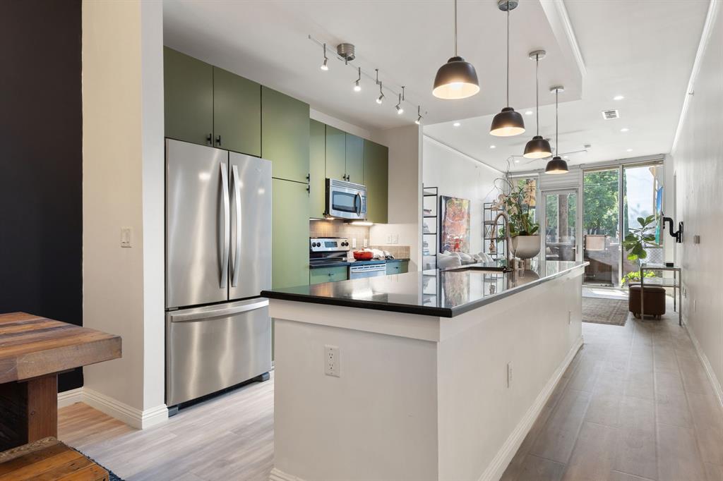 2950 Mckinney Avenue 102