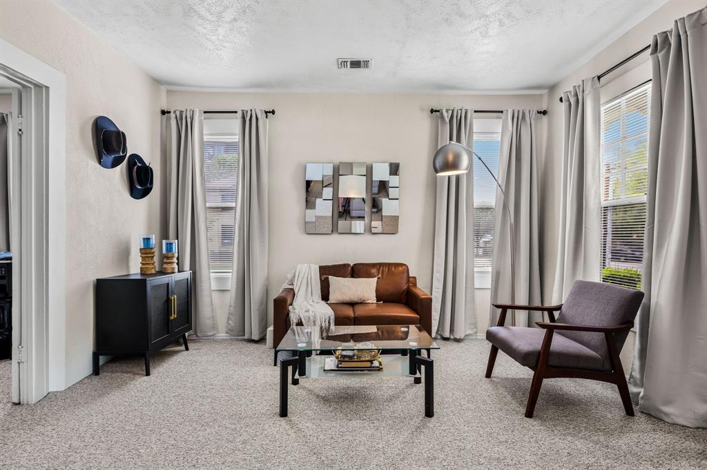 5802 Richmond Avenue