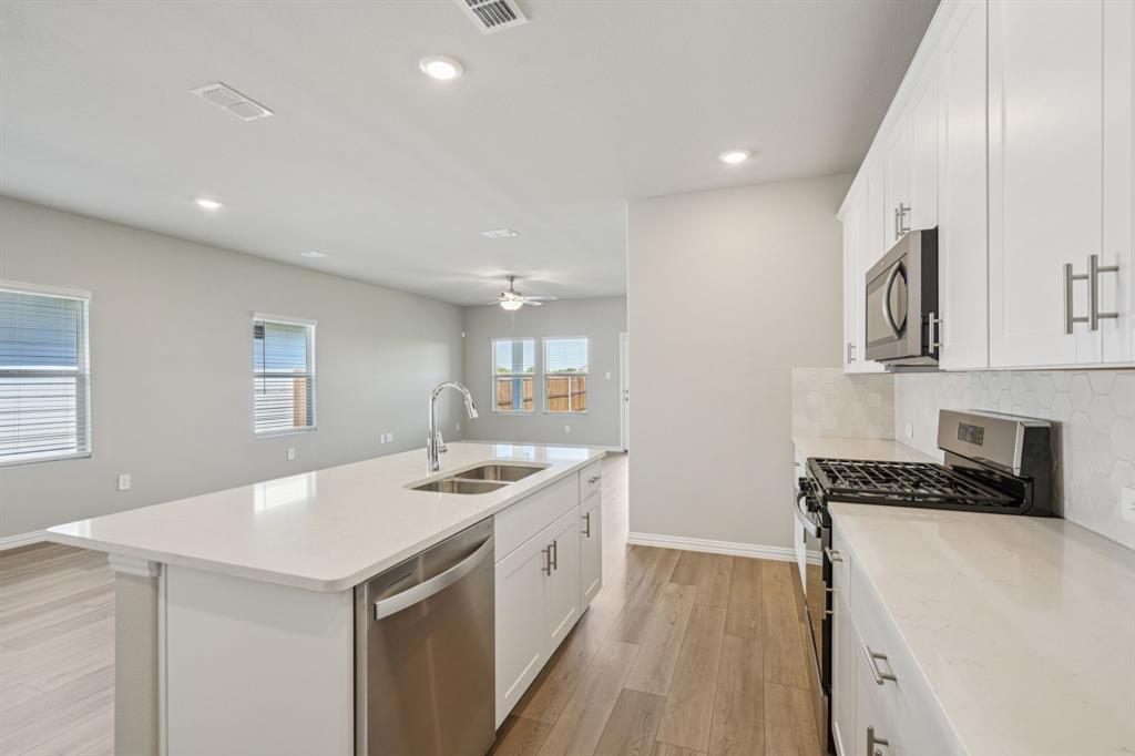 703 Leavenworth Drive