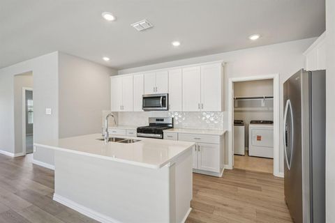 703 Leavenworth Drive Princeton TX 75071