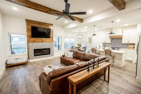 100 E 3rd Street Tolar TX 76476