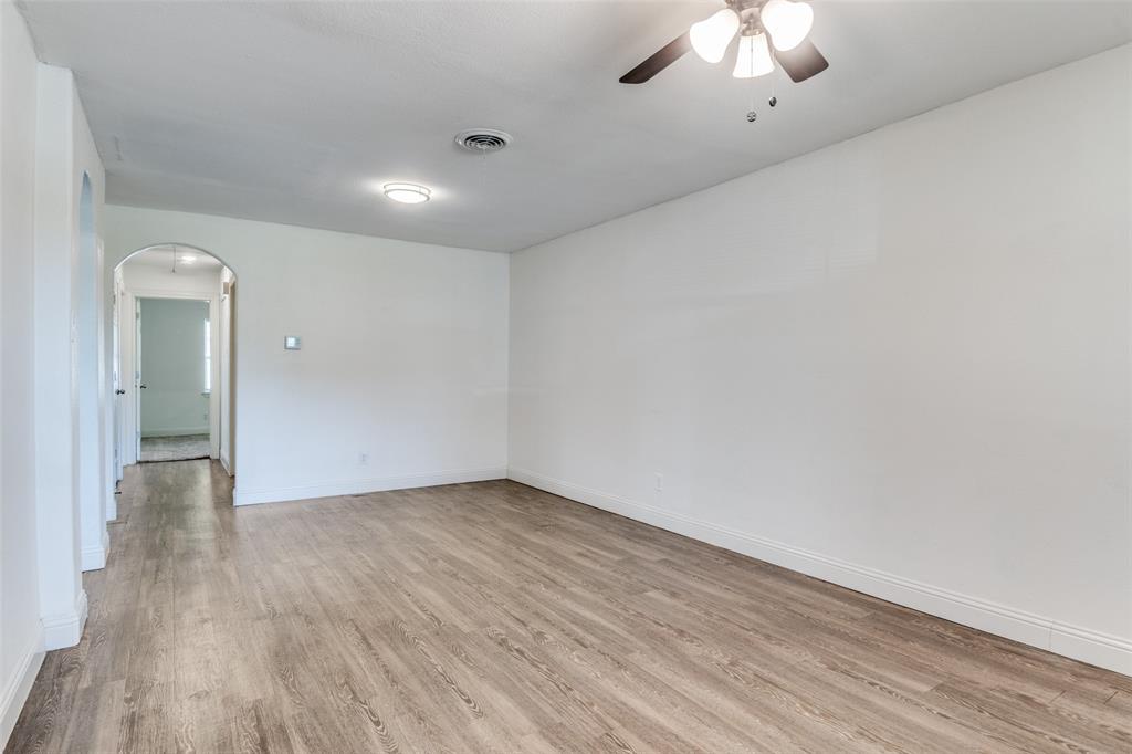 Casa Linda Lawn - Residential Lease