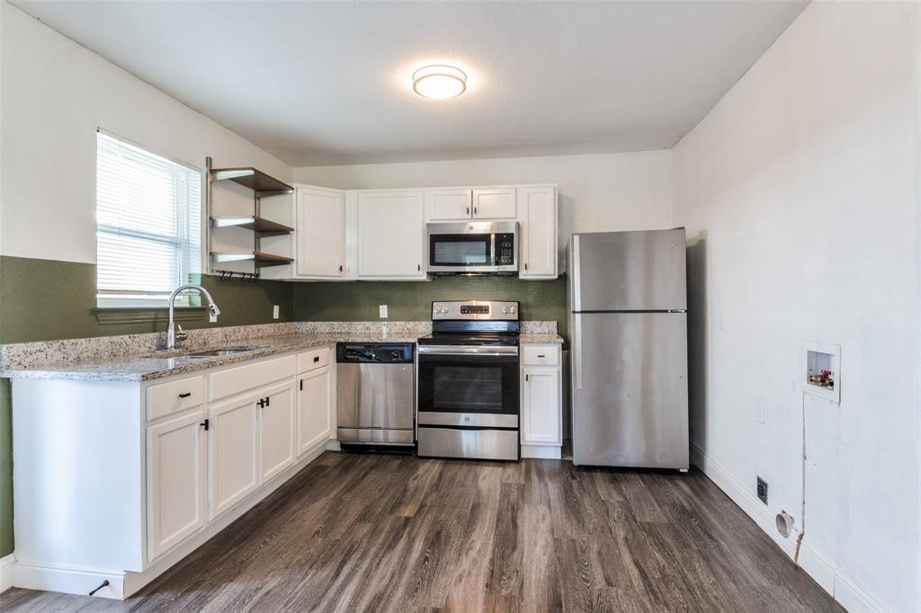 Casa Linda Lawn - Residential Lease