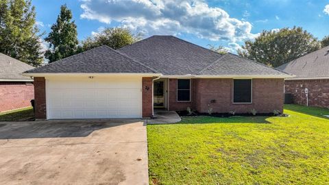 721 Lisa Street Burleson TX 76028