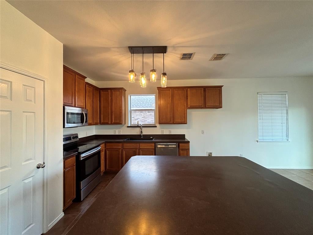 1021 San Antonio Drive