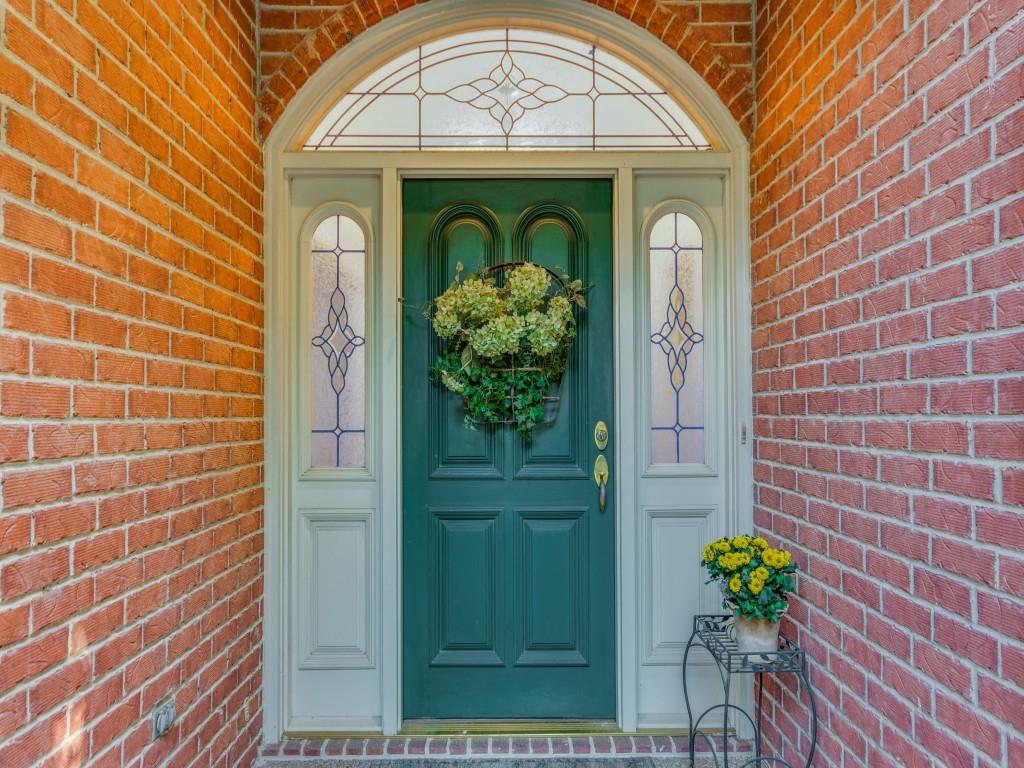 2848 Oakbriar Trail