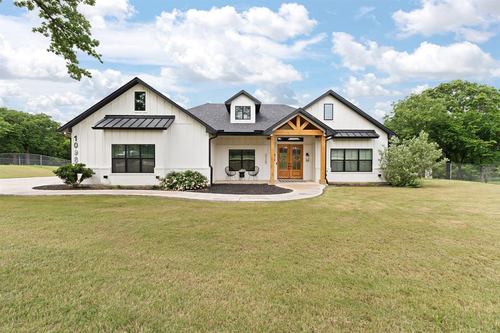 1098 Twin Creeks Drive