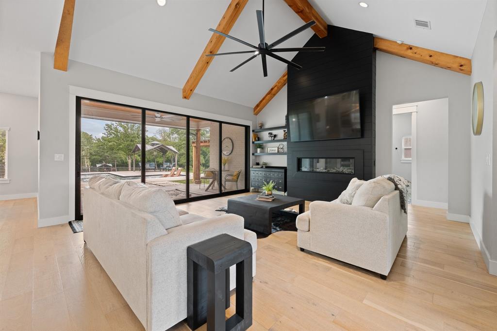 1098 Twin Creeks Drive