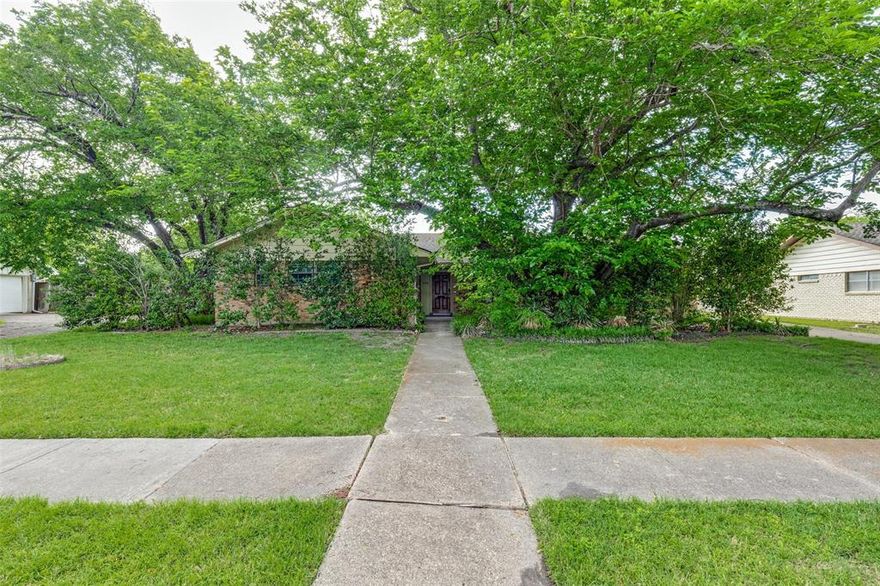 Rare opportunity to build your dream home in the highly desirable Kenilworth Estates neighborhood. Situated on an expansive .46-acre lot, 3120 Sombrero offers an exceptional setting surrounded by established homes and mature trees. The immediate area is experiencing significant growth, with numerous new construction homes transforming the neighborhood—making this the perfect time to secure your place in this rapidly developing community.

One of the only lots of this size currently available at this price point, this property is being sold for lot value only and is ideal for builders, investors, or buyers looking to create a custom residence in a prime Dallas location. Conveniently located near top dining, shopping, and major thoroughfares, this is a unique chance to secure a premium homesite in an established yet evolving neighborhood.