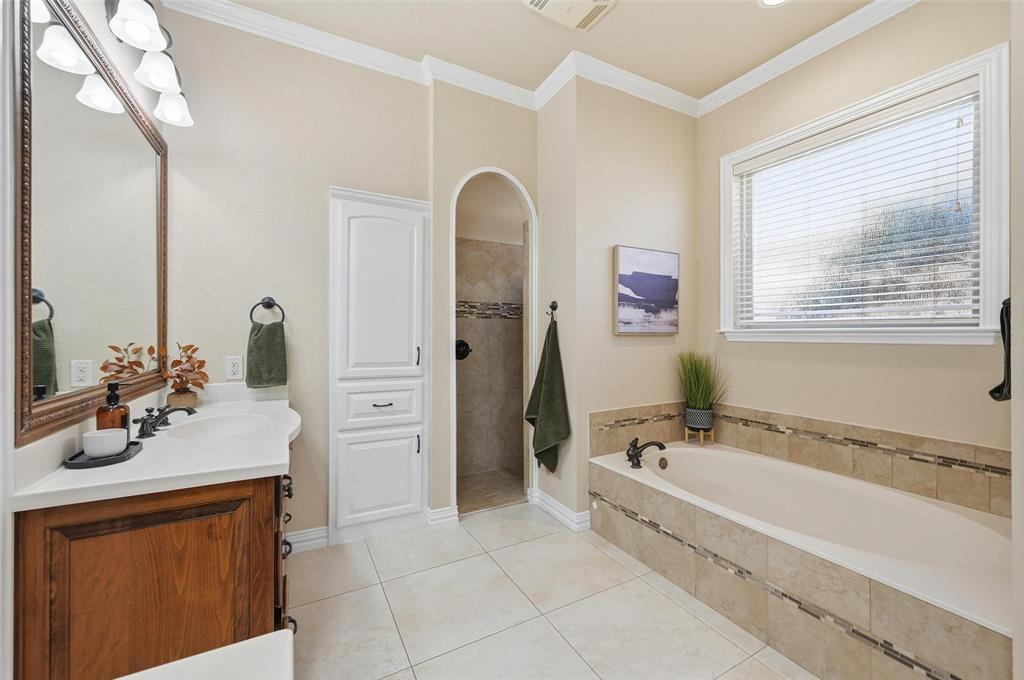 Village At Regents Park The - Residential