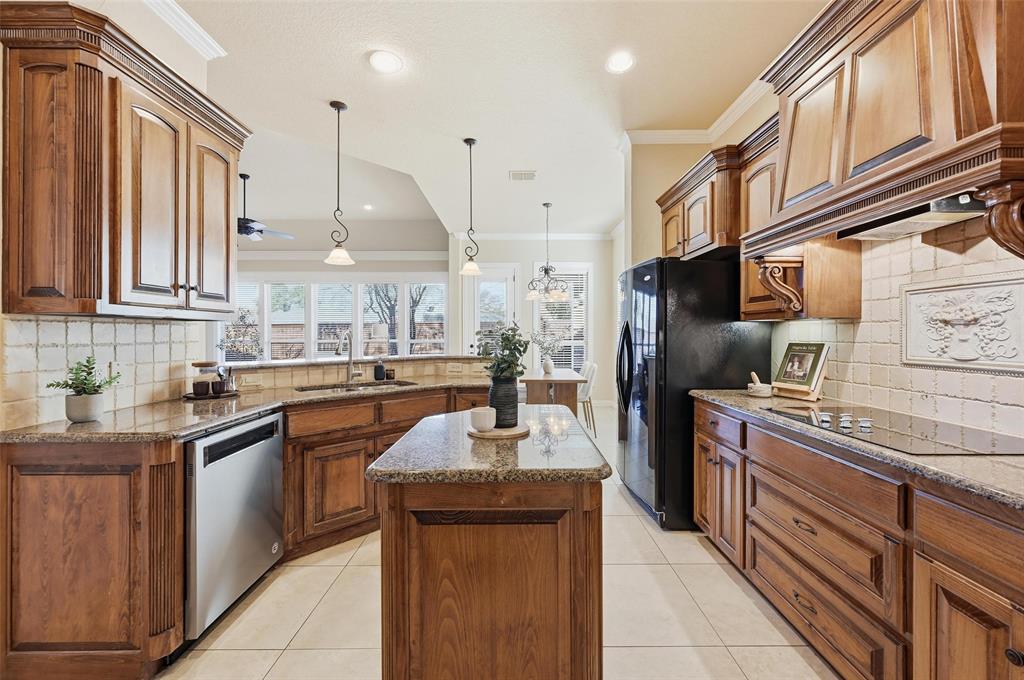 Village At Regents Park The - Residential