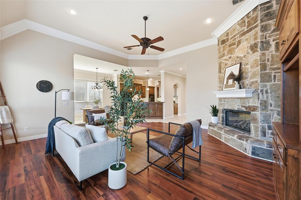 Village At Regents Park The - Residential