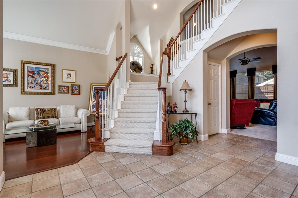 3800 Glenshannon Lane