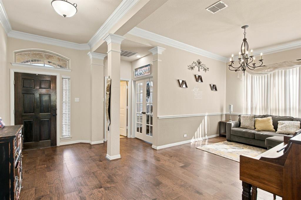 506 Longfellow Lane