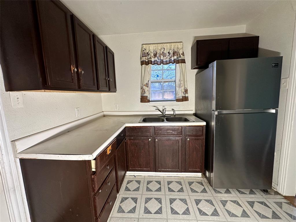 Vought Manor 01 - Residential