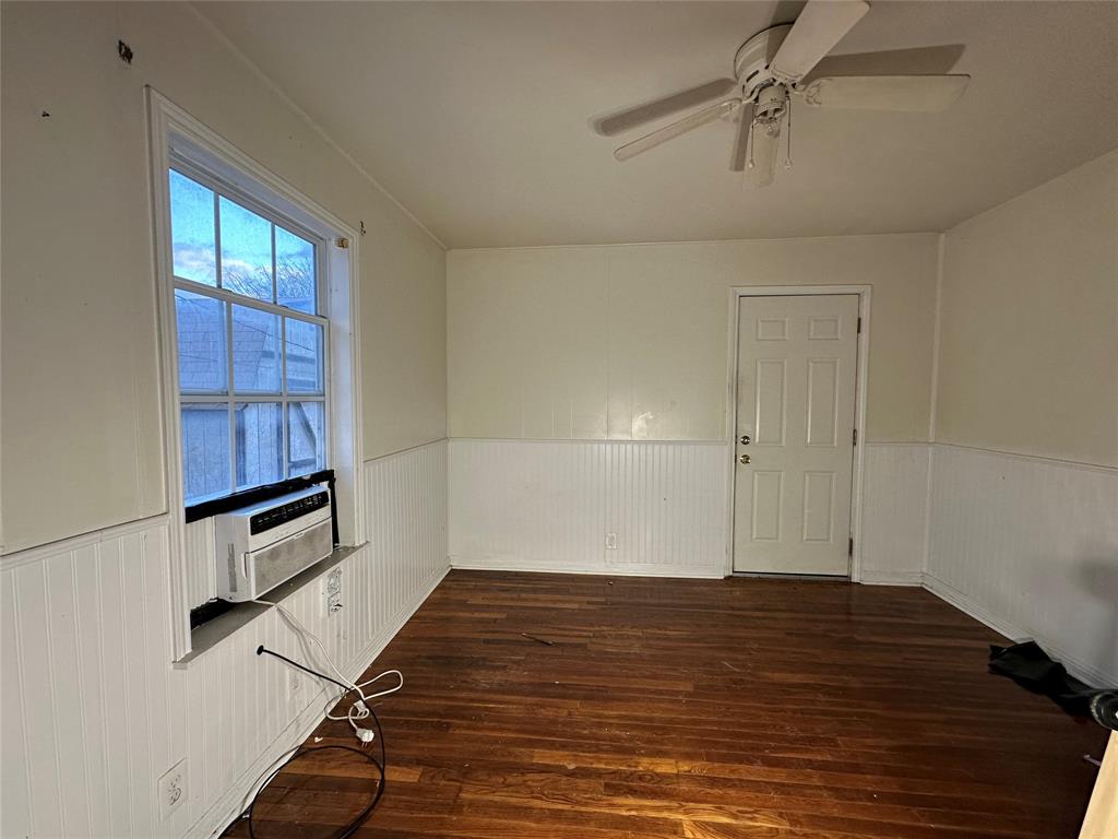 Vought Manor 01 - Residential