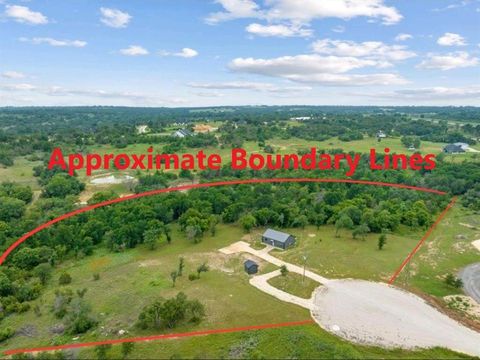 Photo of 400 Round Up Court, Stephenville, TX 76401 (MLS # 21288743)