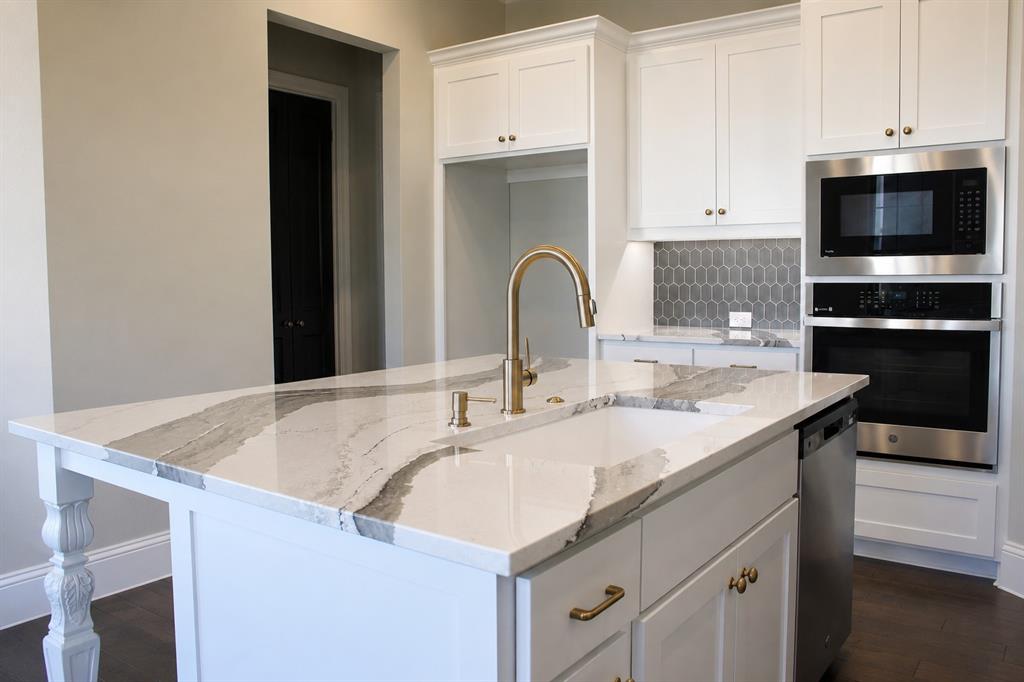 305 Sunset Lane 101