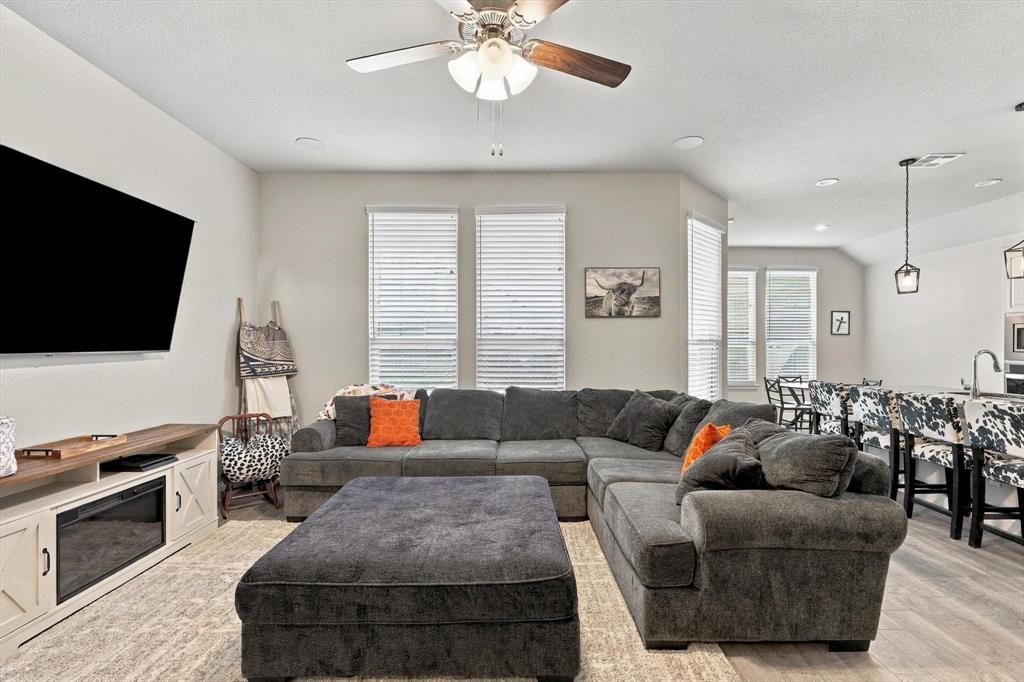 5622 Log Cabin Court