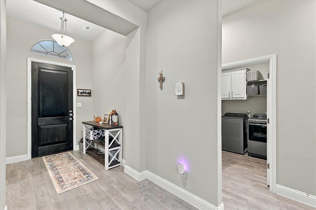 5622 Log Cabin Court