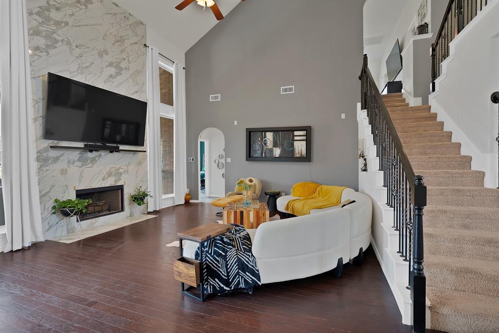 1123 Crest Ridge Drive