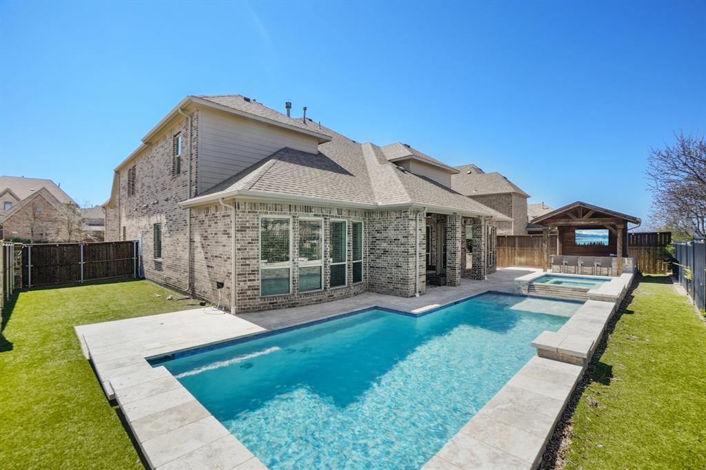 922 Pleasant View Drive