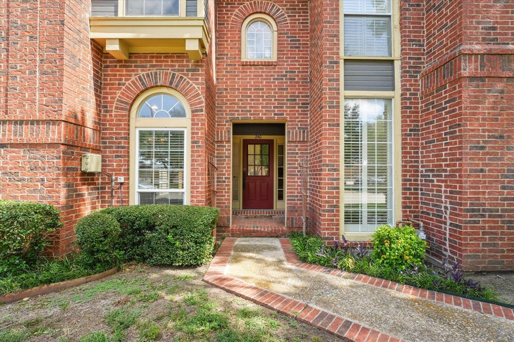 240 Cobblestone Row
