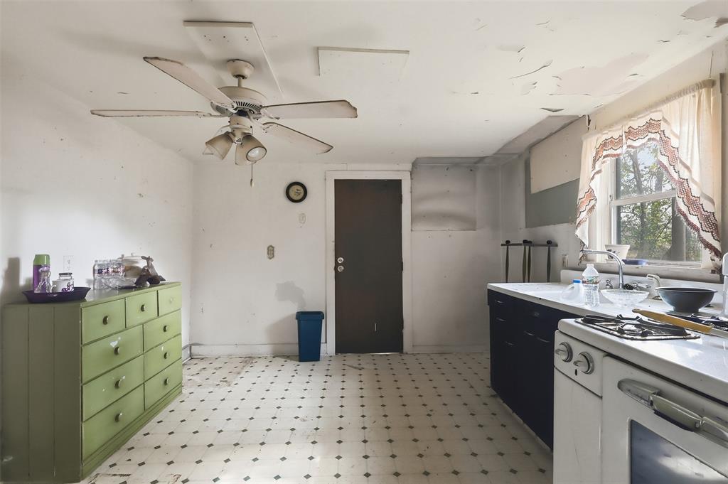 A100071 A0071 T BURBRIDGE - Residential