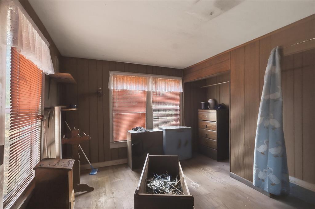 A100071 A0071 T BURBRIDGE - Residential