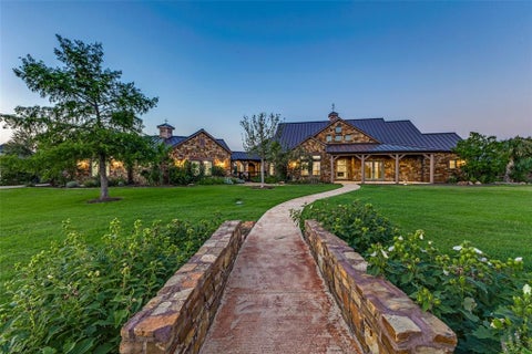 Photo of 1023 Gene Perry Court, Bartonville, TX 76226 (MLS # 21308779)