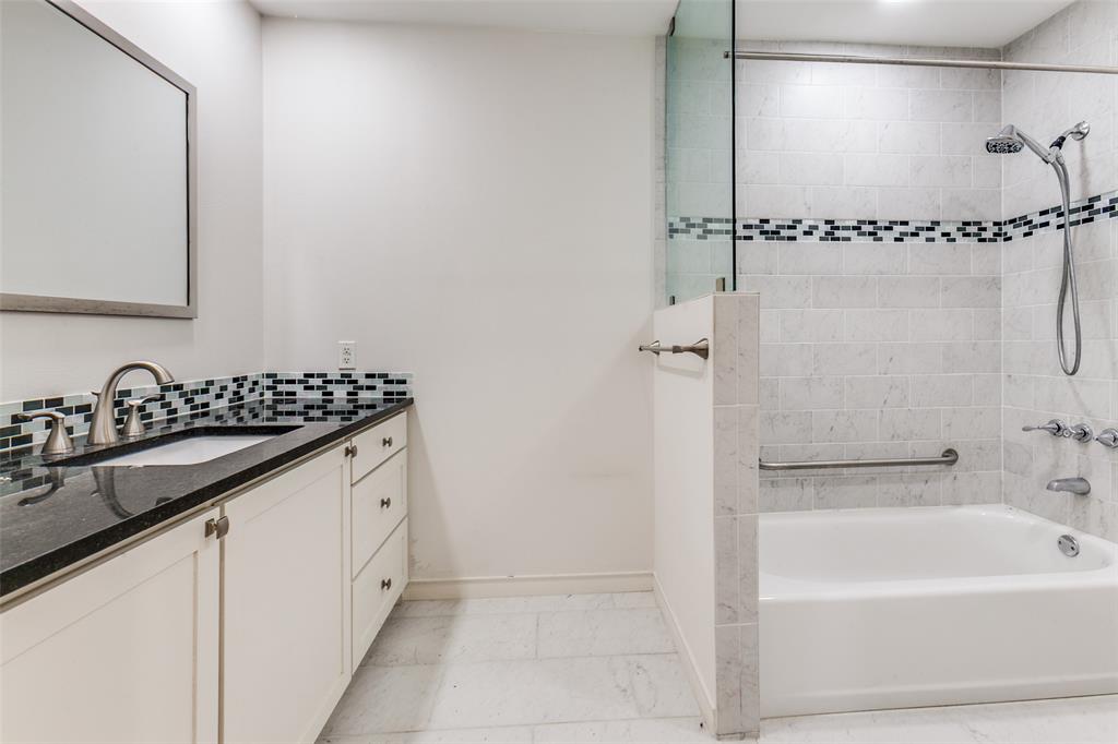 White Rock North 02 - Land