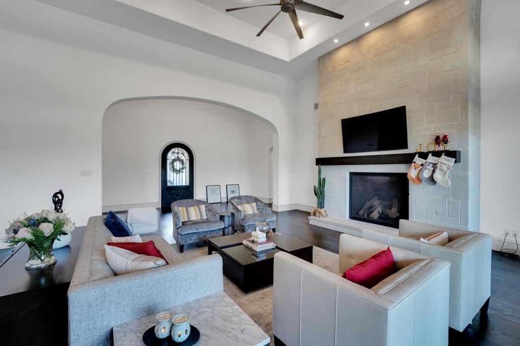 The Enclaves At Chateau Du Lac - Residential