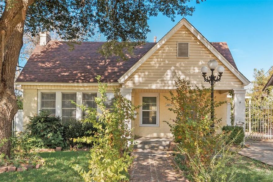 Investor special located in the historic Ravinia Heights neighborhood of Oak Cliff! Surrounded by rolling hills and mature shade trees, this charming 1920’s bungalow offers endless potential. Featuring 3 bedrooms, 2 full baths, and a detached 1-car garage, this home sits in a neighborhood known for its character and convenience. Just minutes from Downtown Dallas and the vibrant Bishop Arts District, you’ll enjoy easy access to dining, entertainment, and shopping. Whether you’re looking to renovate, restore, or reimagine, this property presents a unique opportunity to bring new life to a timeless Oak Cliff gem.