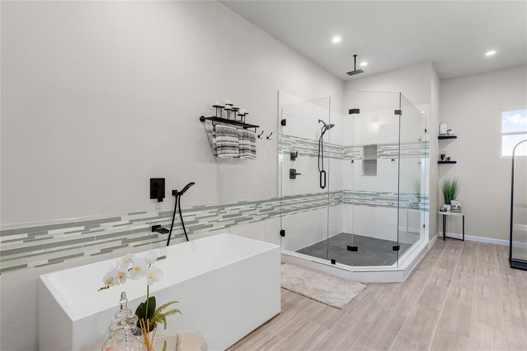 Krum, Texas 76249, United States, 5 Bedrooms Bedrooms, ,4 BathroomsBathrooms,Residential,Active,85914