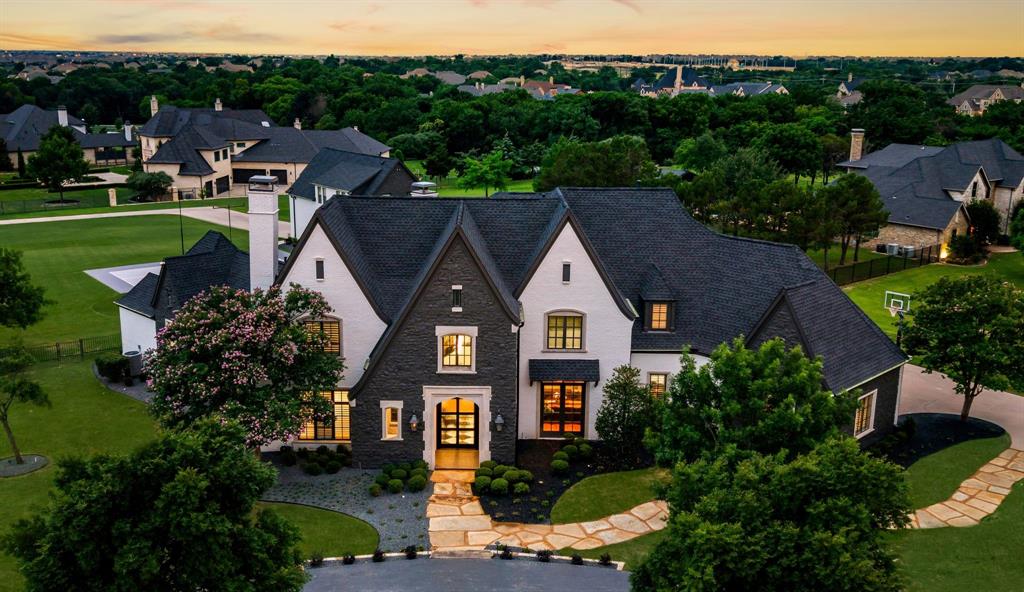 2600 Lakeview Court