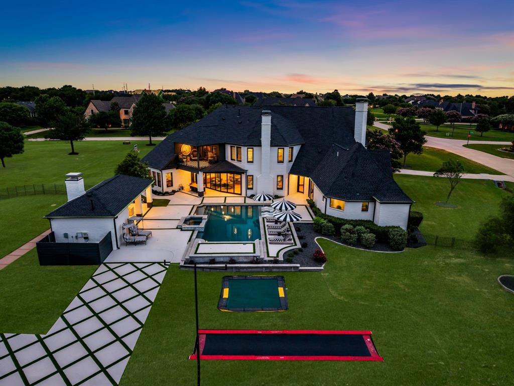 2600 Lakeview Court