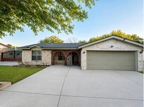Photo of 4408 Hunter Street, Haltom City, TX 76117 (MLS # 21375735)