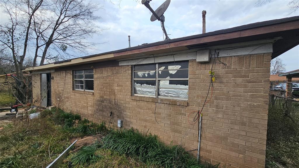 116 S Greenbrook Loop