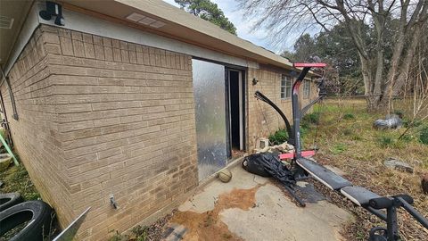 Photo of 116 S Greenbrook Loop, Shreveport, LA 71106 (MLS # 21160858)