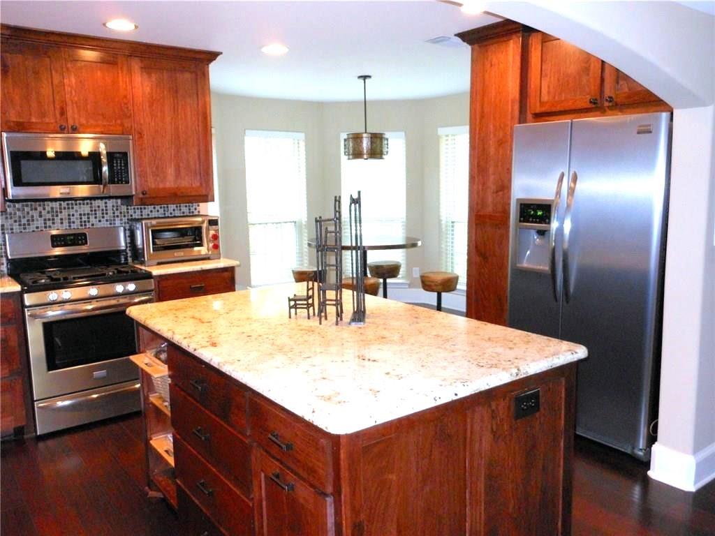 Grapevine, Texas 76051, United States, 4 Bedrooms Bedrooms, ,3 BathroomsBathrooms,Residential,Pending,15947