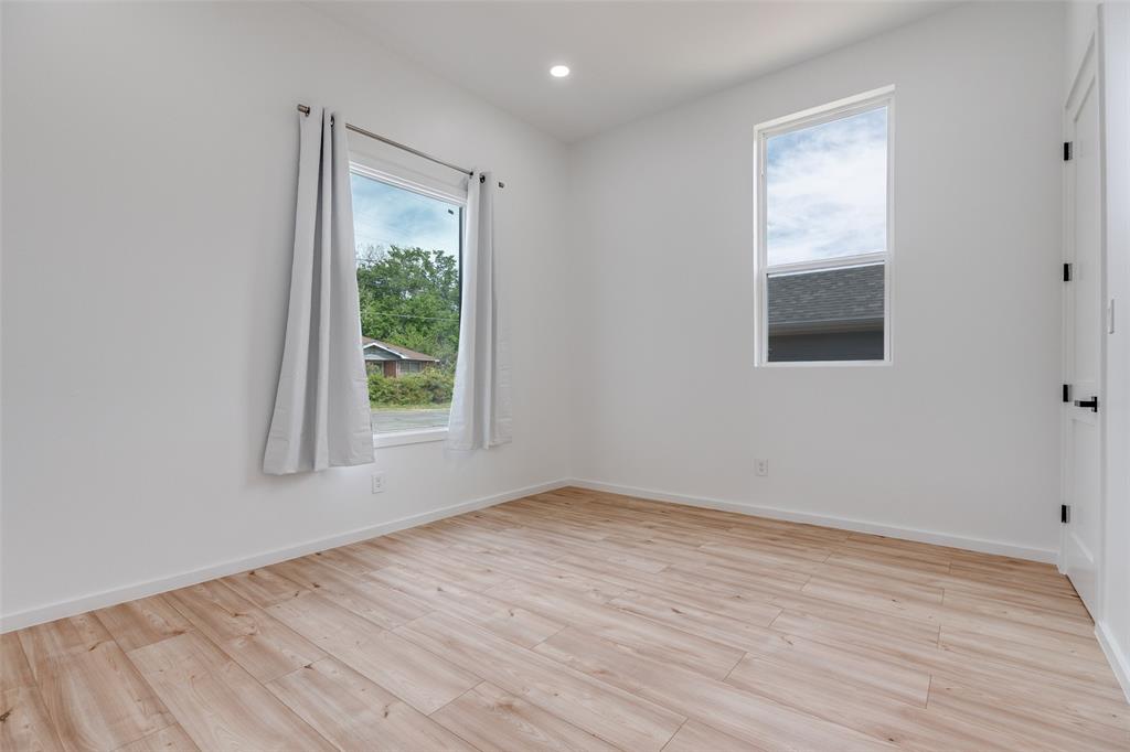 Brown Harris - Residential