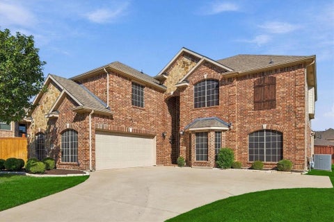 Photo of 2912 Alta, Grand Prairie, TX 75054 (MLS # 21382375)