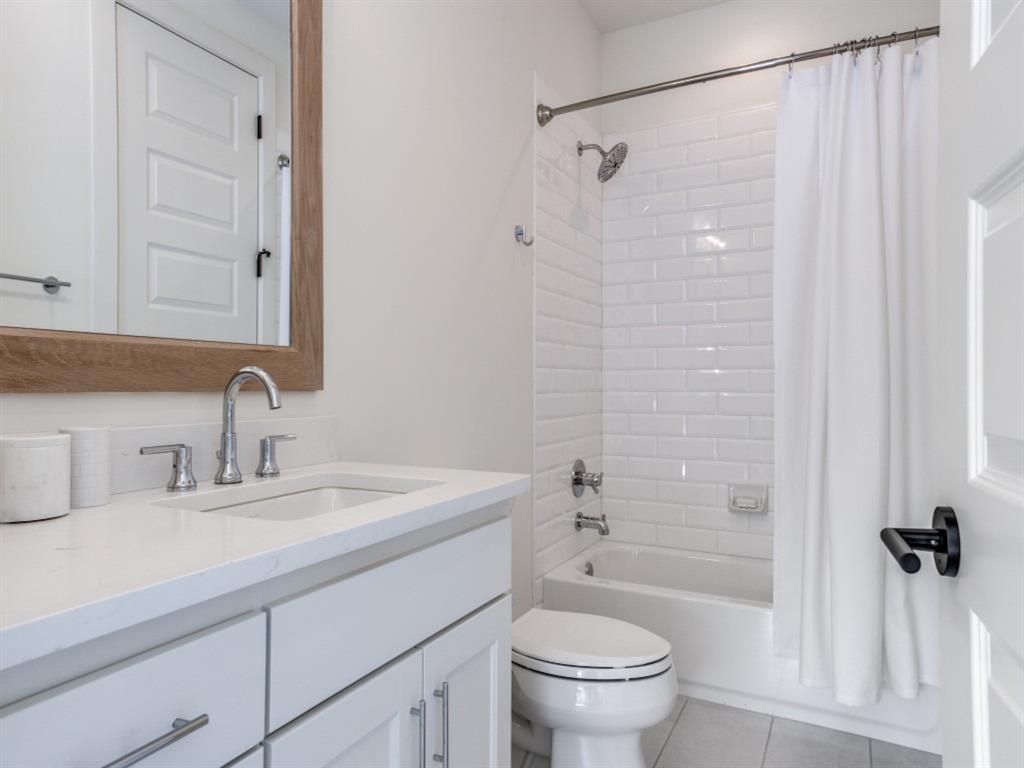 Villas at Hidden Knoll - Residential